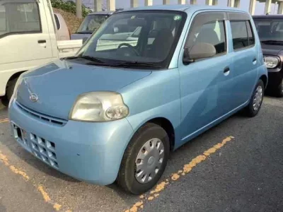 Daihatsu Esse
