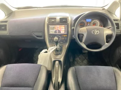 Toyota BLADE
