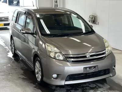 Toyota ISIS