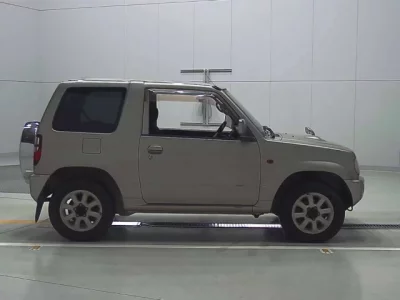Mitsubishi PAJERO MINI