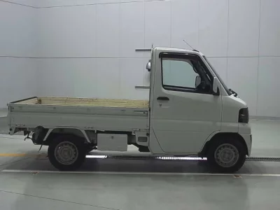 Nissan CLIPPER TRUCK