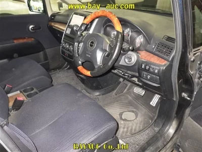 Nissan PRESAGE