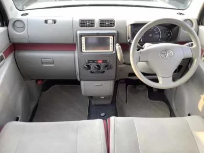 Toyota PIXIS SPACE