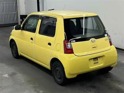 Daihatsu Esse