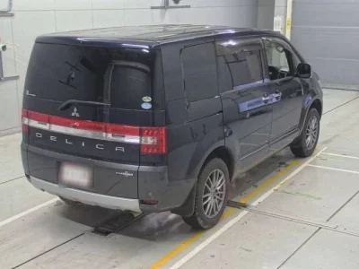 Mitsubishi DELICA D5