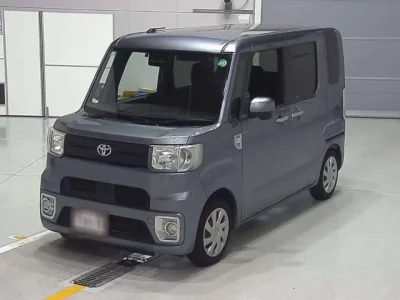 Toyota PIXIS MEGA