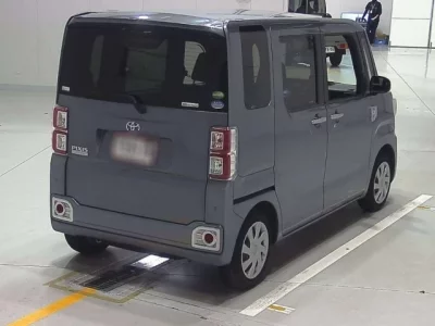 Toyota PIXIS MEGA