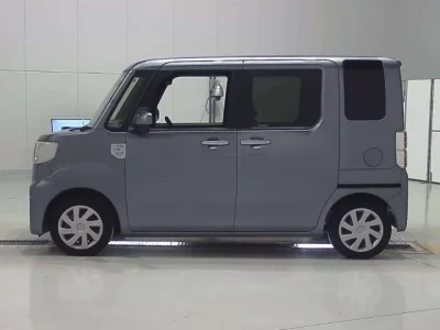 Toyota PIXIS MEGA