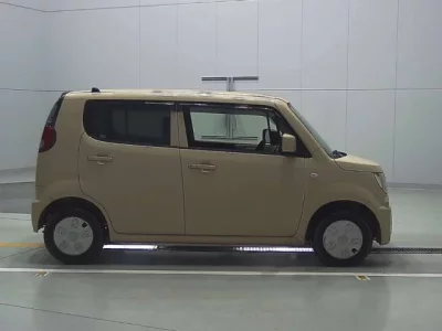 Suzuki MRWAGON