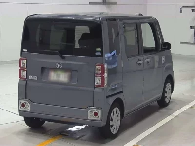 Toyota PIXIS MEGA