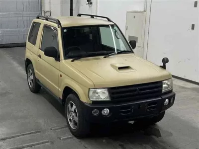 Mitsubishi PAJERO MINI