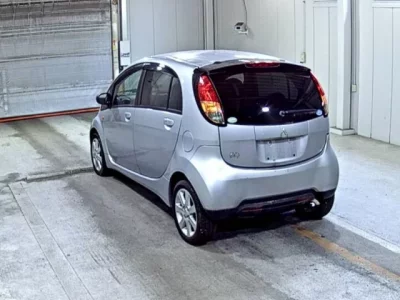 Mitsubishi I