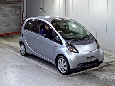 Mitsubishi I