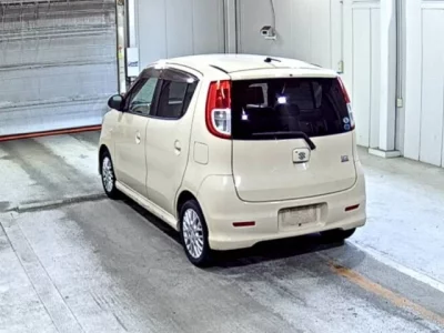 Suzuki MRWAGON