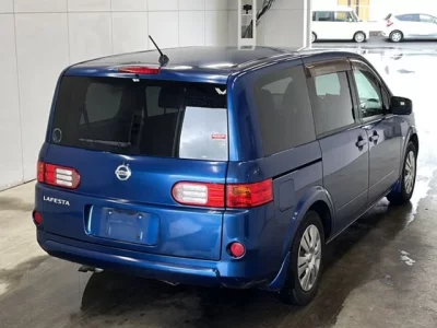 Nissan LAFESTA