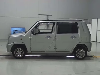 Daihatsu NAKED