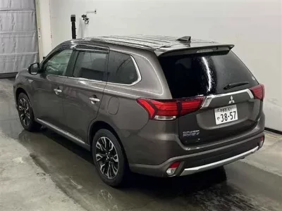 Mitsubishi OUTLANDER PHEV