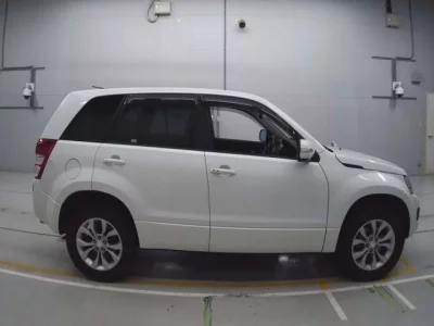 Suzuki GRAND ESCUDO