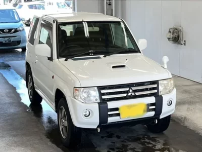 Mitsubishi PAJERO MINI