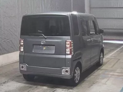Toyota PIXIS MEGA