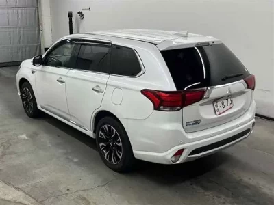 Mitsubishi OUTLANDER PHEV