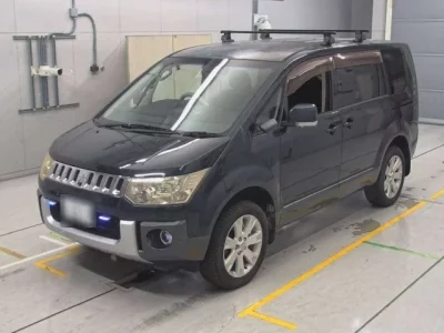 Mitsubishi DELICA D5