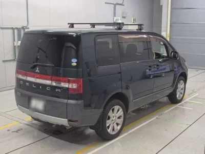 Mitsubishi DELICA D5