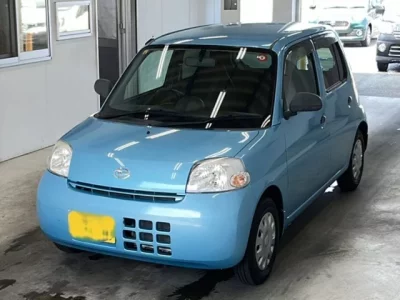 Daihatsu Esse