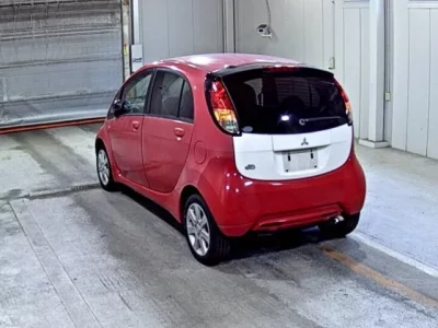 Mitsubishi I