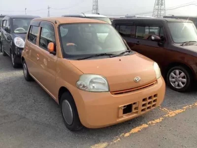 Daihatsu Esse