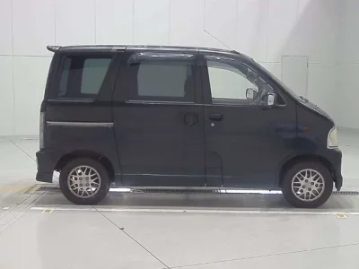 Daihatsu Atrai Wagon