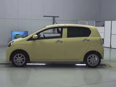 Daihatsu MIRA E S