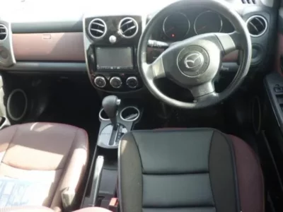 Mazda VERISA