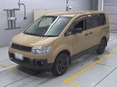 Mitsubishi DELICA D5