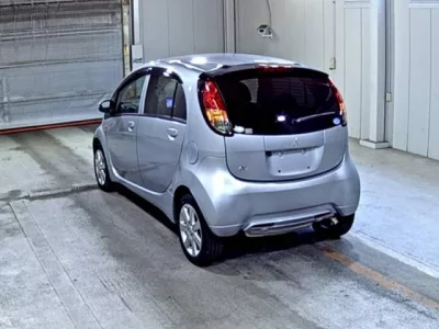 Mitsubishi I