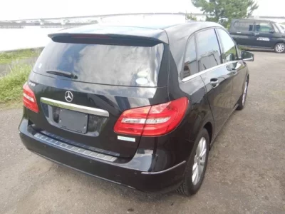 Mercedes-Benz B CLASS