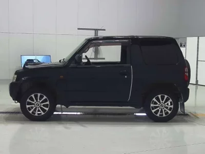 Nissan KIX