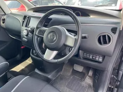 Mazda BIANTE