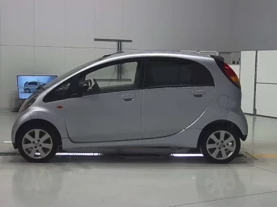 Mitsubishi I