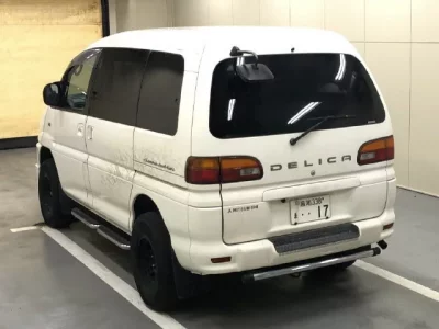 Mitsubishi DELICA