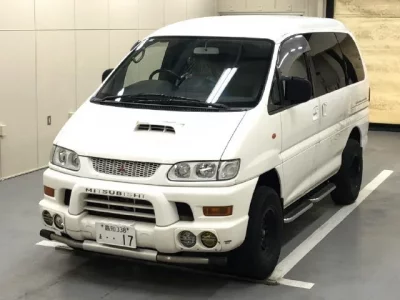 Mitsubishi DELICA