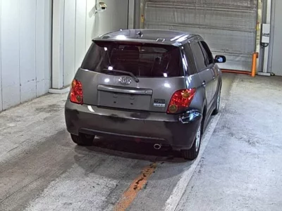 Toyota IST