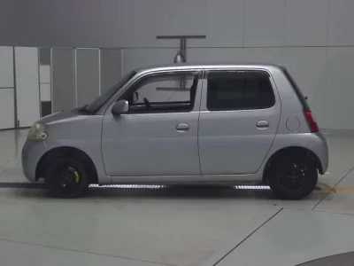 Daihatsu Esse