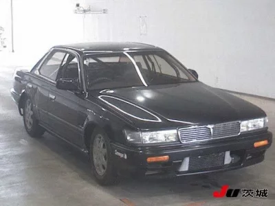 Nissan LAUREL