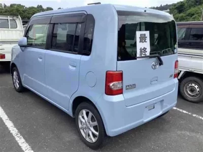 Toyota PIXIS SPACE