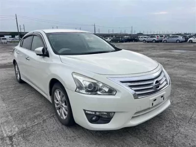 Nissan TEANA