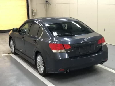 Subaru LEGACY B4