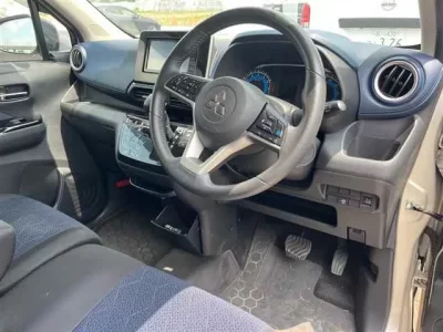Mitsubishi EK X