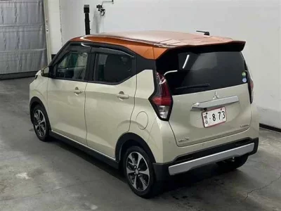 Mitsubishi EK X