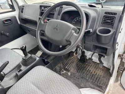 Mitsubishi MINICAB TRUCK